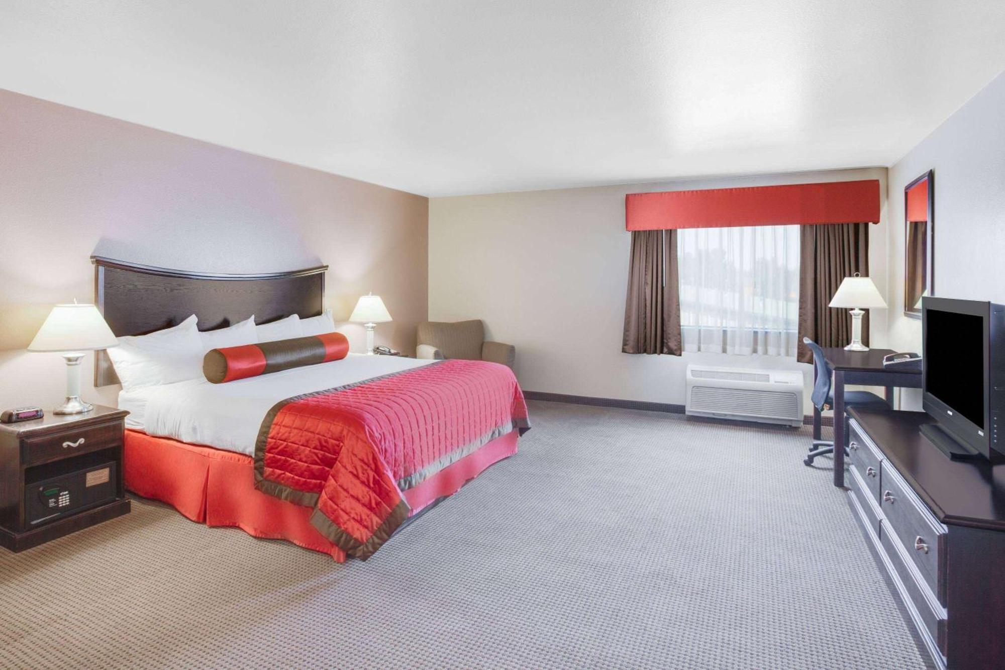 Hotel Baymont By Wyndham Wheeler Exteriér fotografie